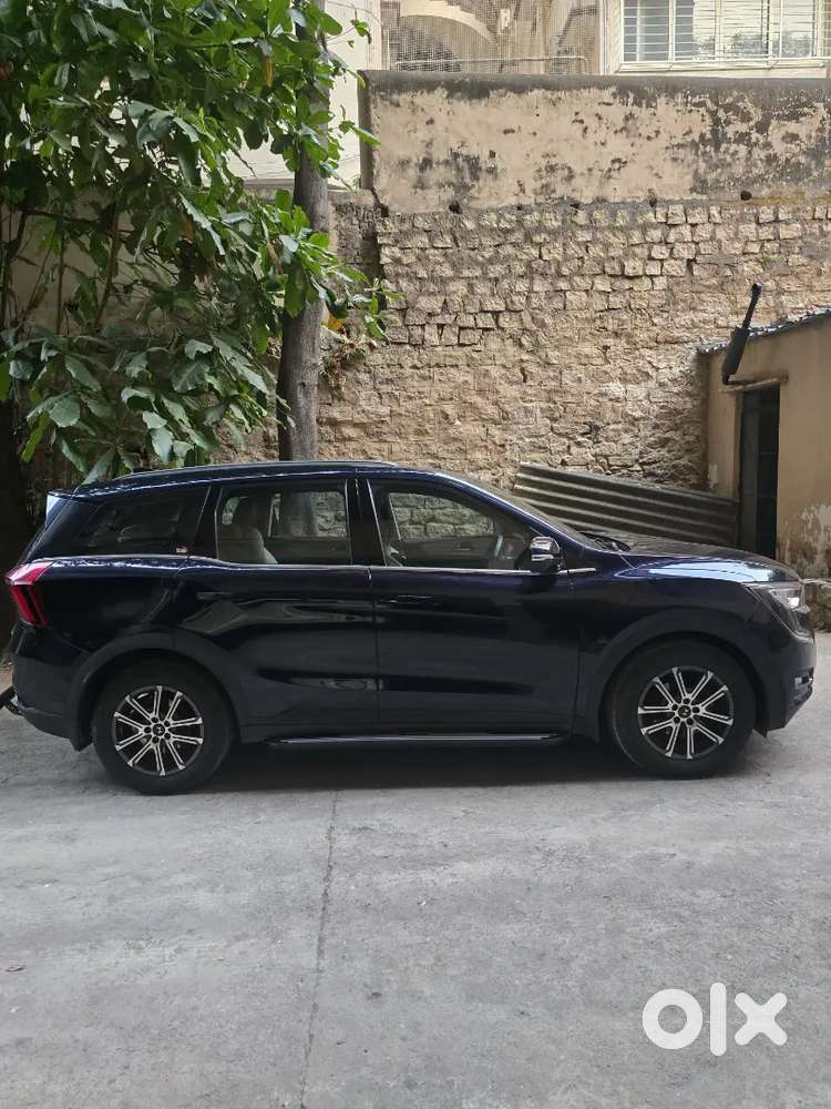 Xuv 700 Ax7l Awd Automatic Top-end Car