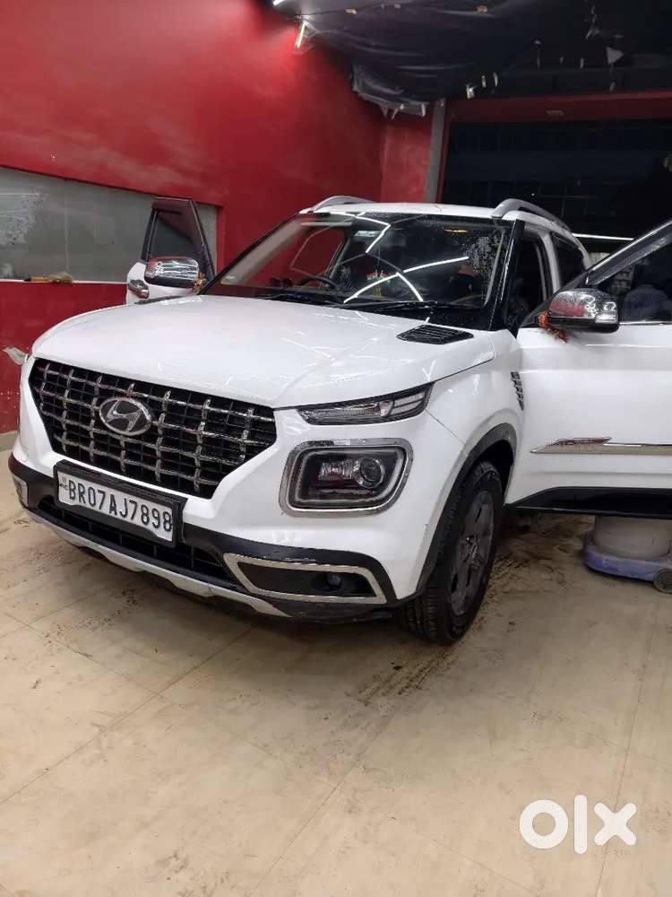 Hyundai Venue Top Model 2020 Petrol Well Maintained