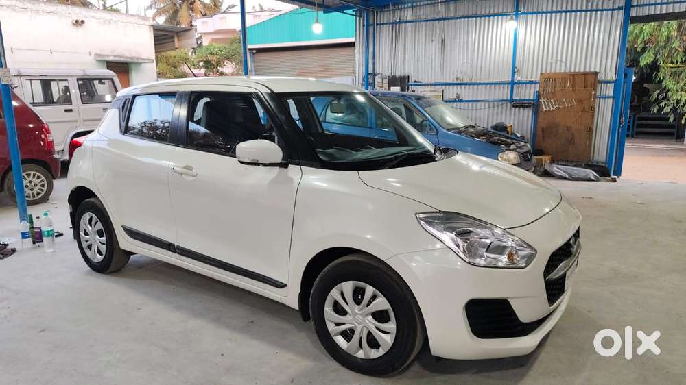 Maruti Suzuki Swift Vxi + Manual, 2022, Petrol