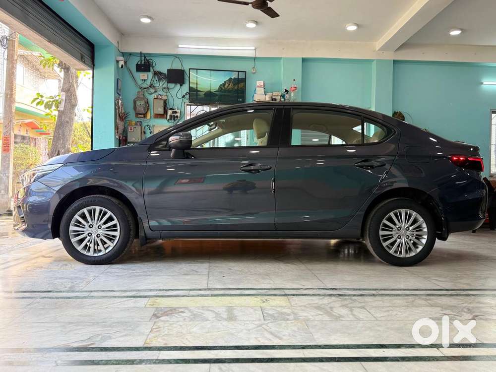 Honda City 1.5 V 5th Gen I-vtec Mt, 2022, Petrol