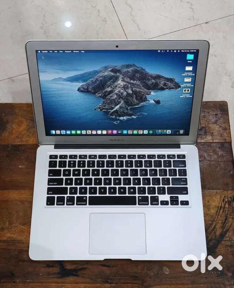MacBook Air 13インチ Early2015 256GB Corei5 Apple MacBook Air (13-Inch, Early 2015) - Full Review and