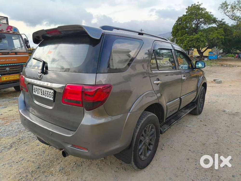 Toyota Fortuner 2011 Diesel Well Maintained