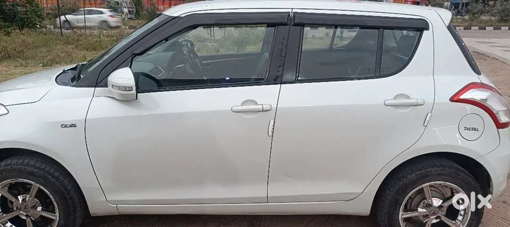 Maruti Suzuki Swift 2012 Diesel 99000 Km Driven