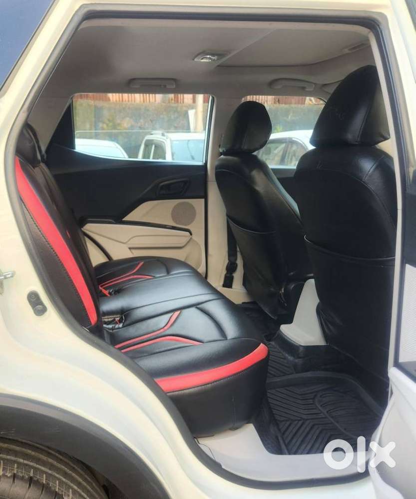 Mahindra Xuv300 1.2 W6 Amt Petrol, 2021, Petrol