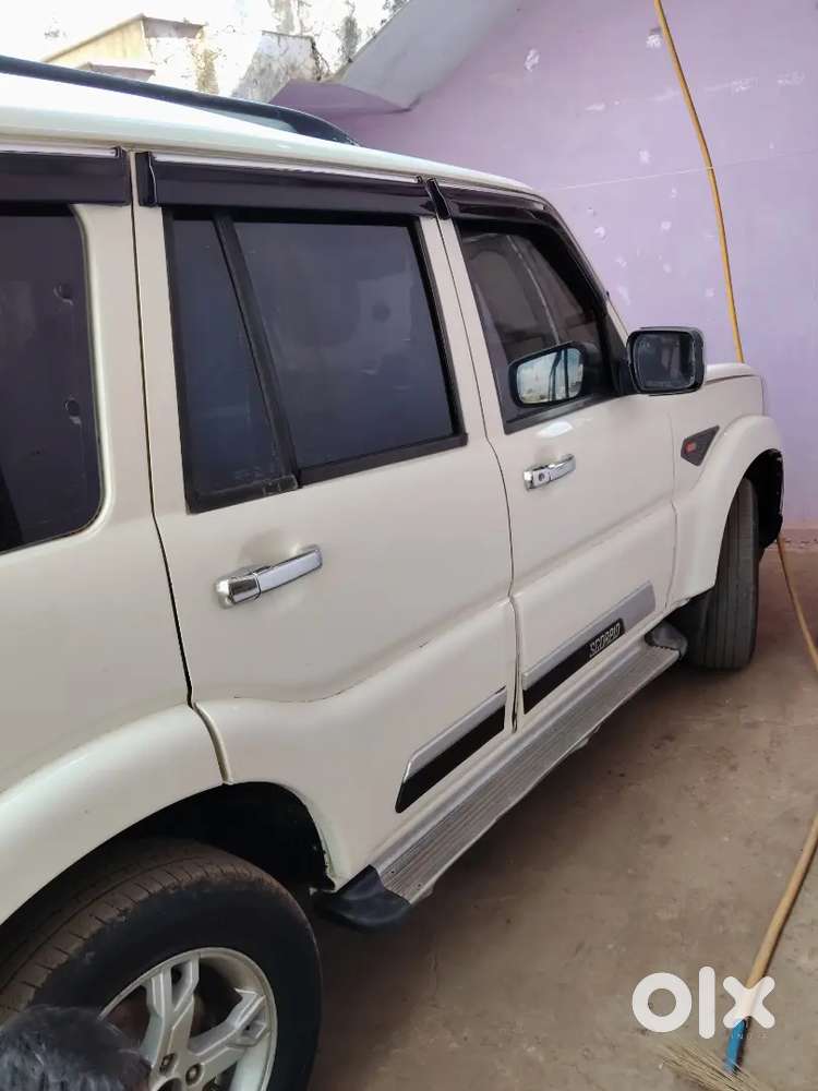 Mahindra Scorpio Classic 2016