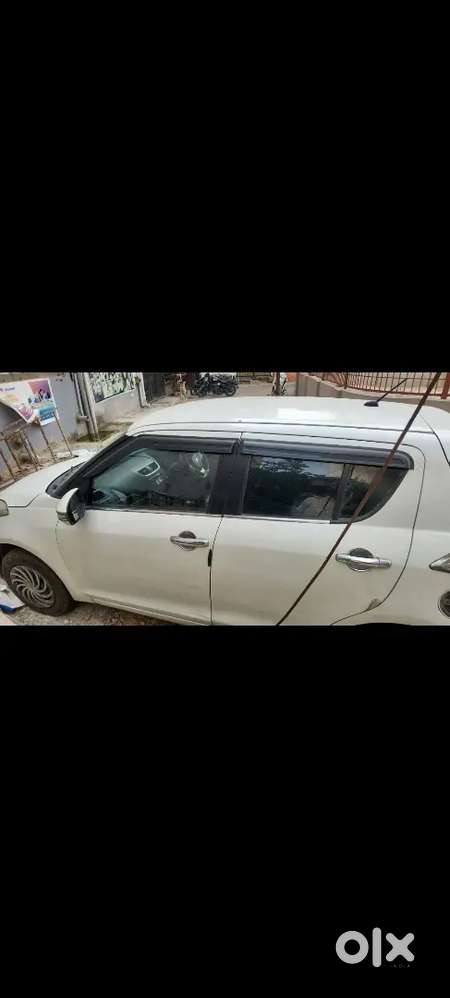 Maruti Suzuki Swift 2017 Diesel 132000 Km Driven