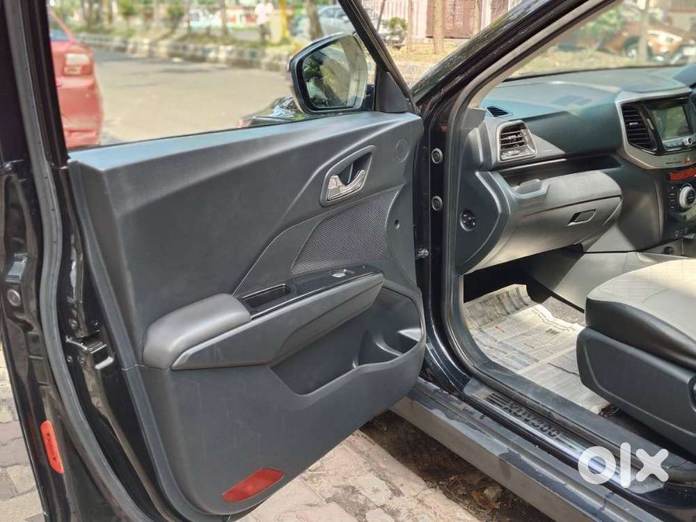 Mahindra Xuv300 W8, 2022, Petrol
