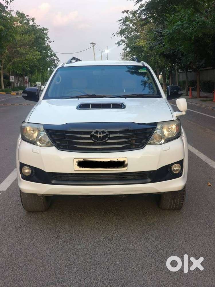 Toyota Fortuner 2011-2016 4x2 Manual, 2012, Diesel
