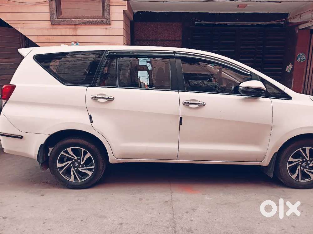 Toyota Innova Crysta