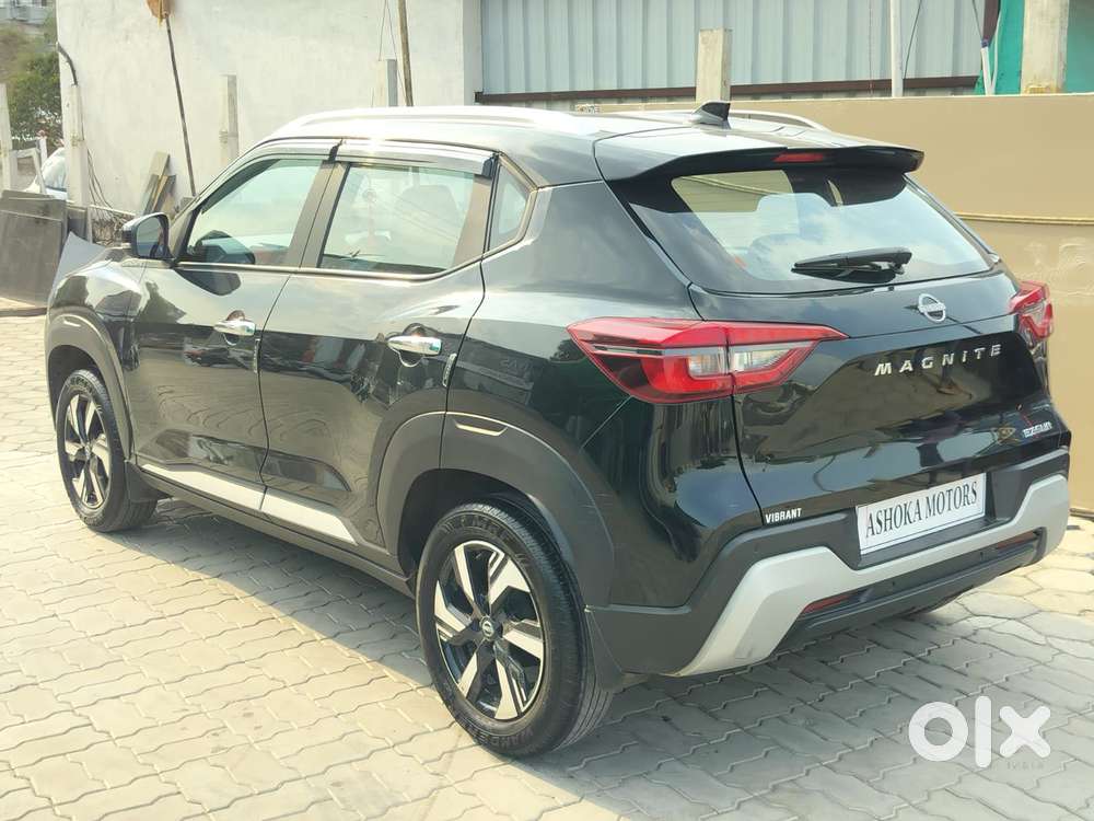 Nissan Magnite N-connecta B4d 1.0 Amt Cng, 2025, Petrol