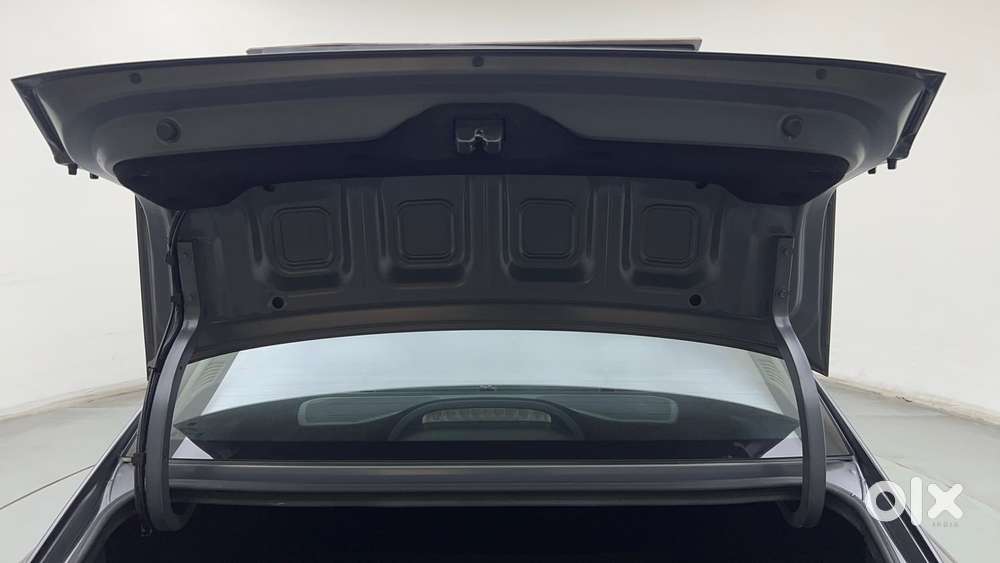Hyundai Verna 1.5 Sx (o) Turbo Petrol Dct, 2023, Petrol