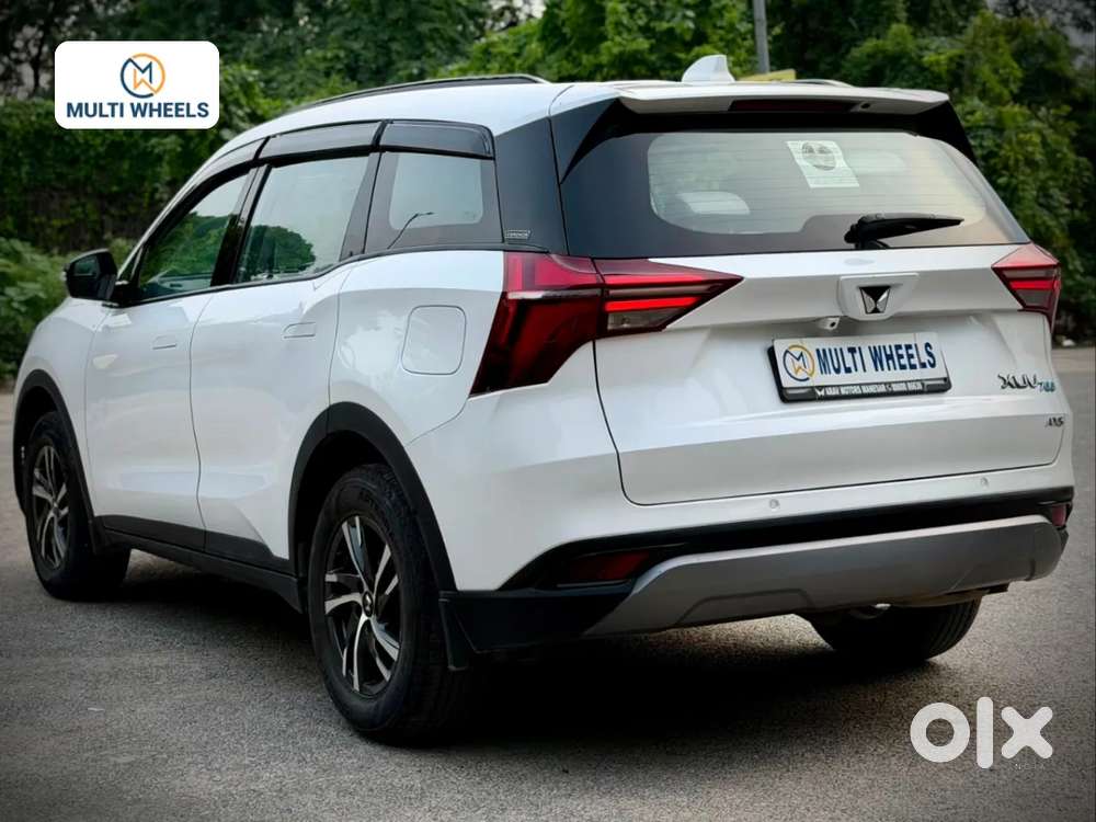 Mahindra Xuv700 2.0 Ax 5 Petrol Mt 7 Str, 2024, Petrol