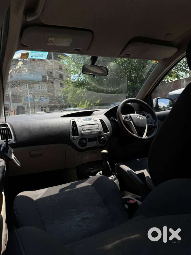 Hyundai I20 Petrol Asta Option, 2011, Petrol
