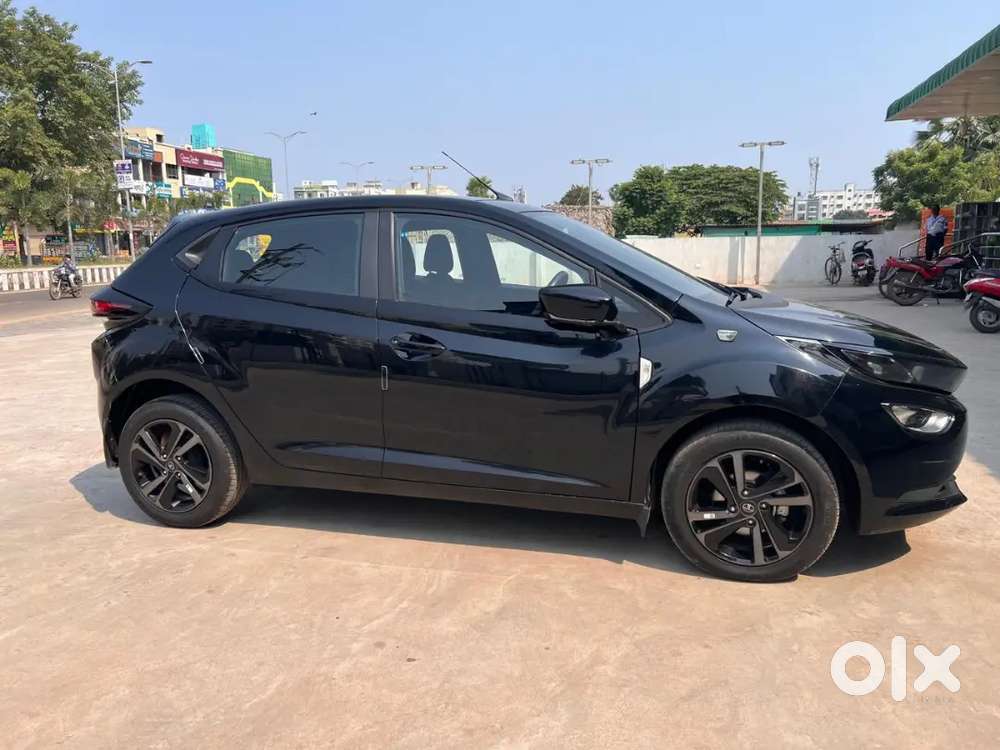 Tata Altroz 2022 Petrol Automatic
