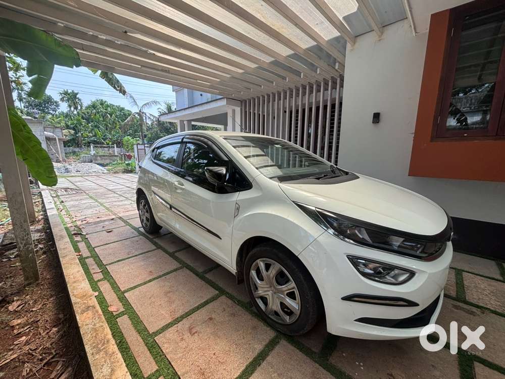 Tata Altoz Petrol 2020