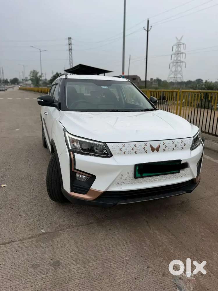 Mahindra Xuv400 Electric 2025 Automatic