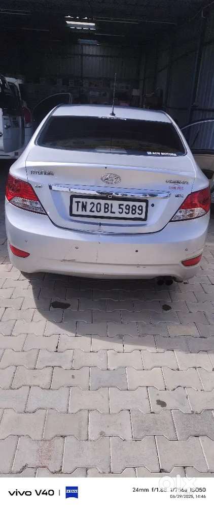Hyundai Verna 2011