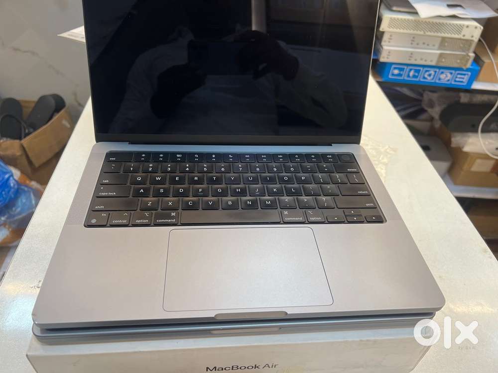 MacBook Pro 14- inch ,2021) Chip Apple M1 pro Memory 16 GB 1 TB SSD