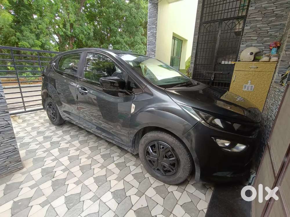 Tata Altroz Petrol 2021