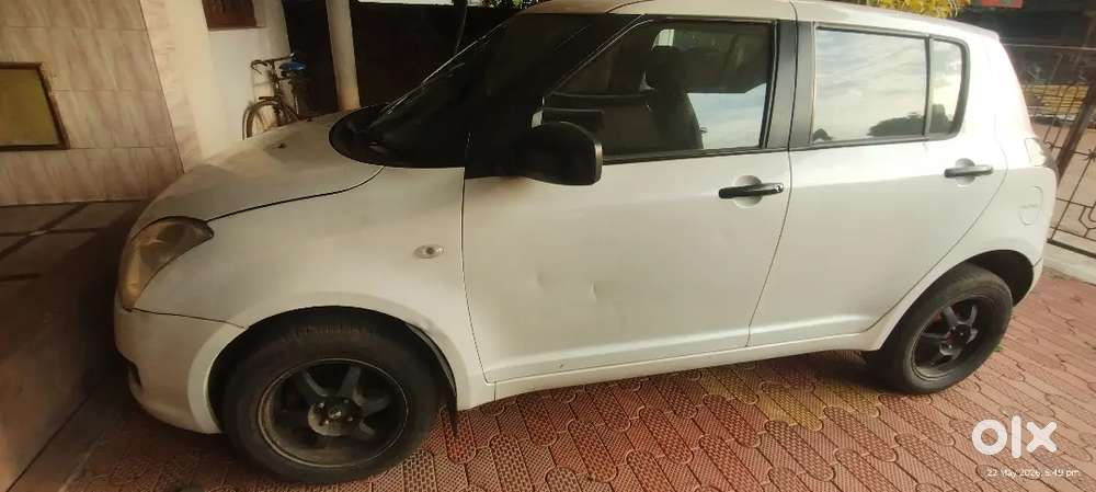 Maruti Suzuki Swift 2010 October  Petrol Well Maintained