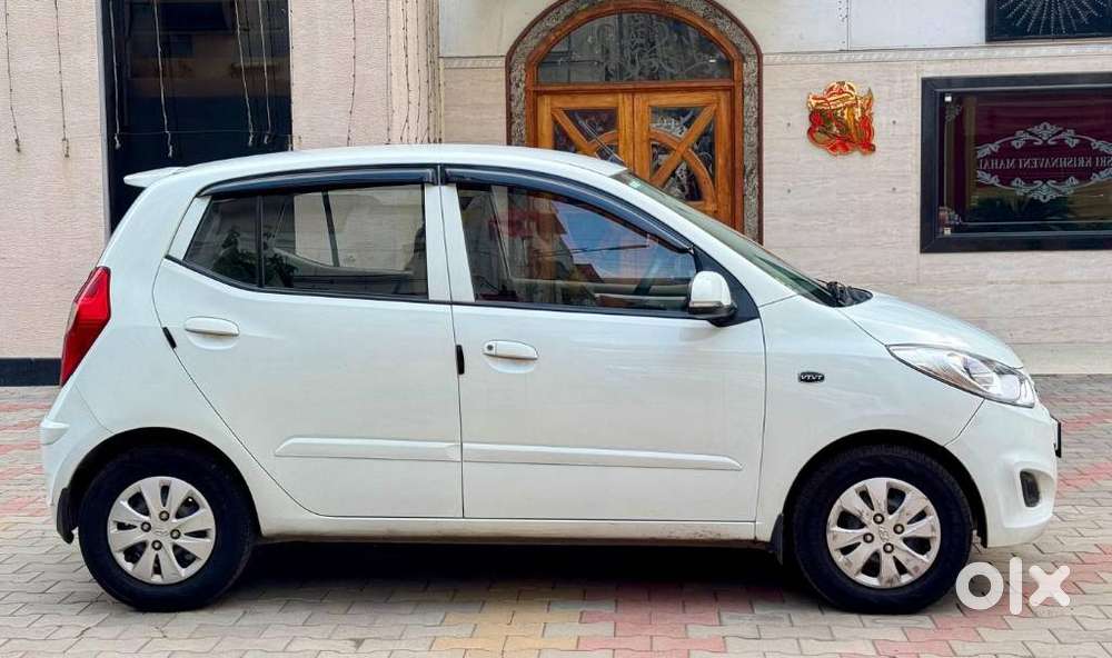 Hyundai I10 Sportz, 2012, Petrol