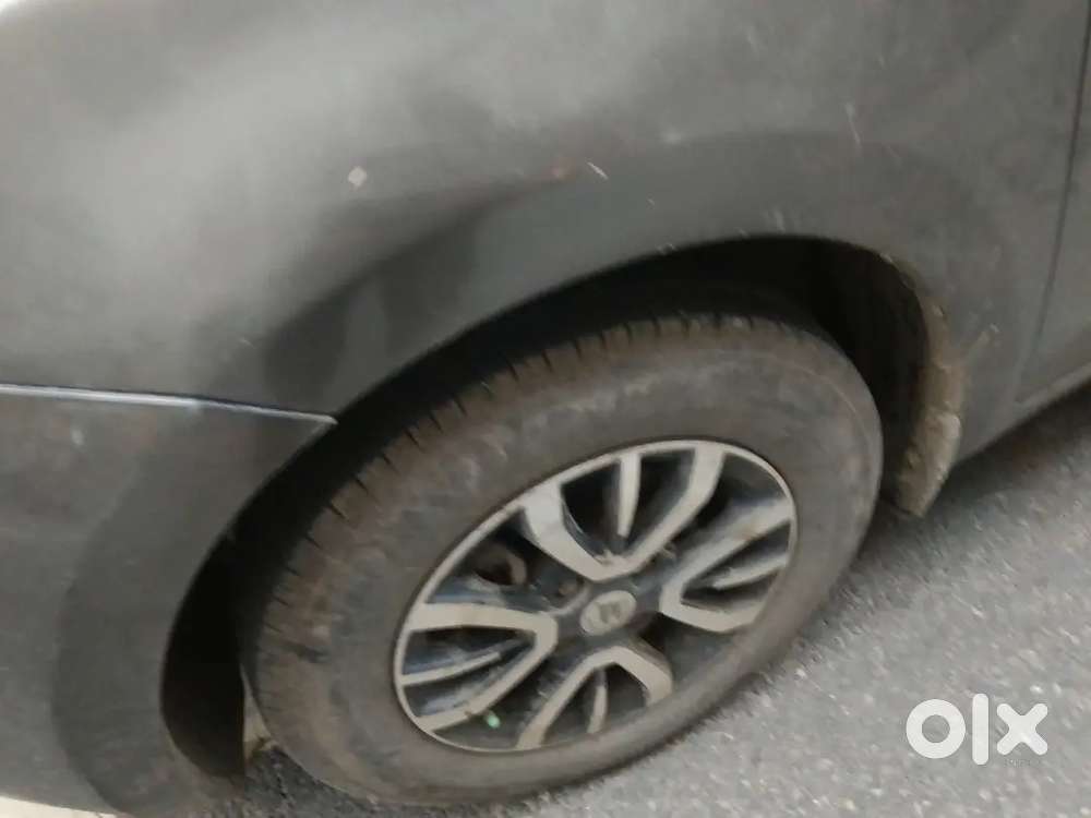 Swift 2022 Maruti Suzuki Lxi 1st Owner