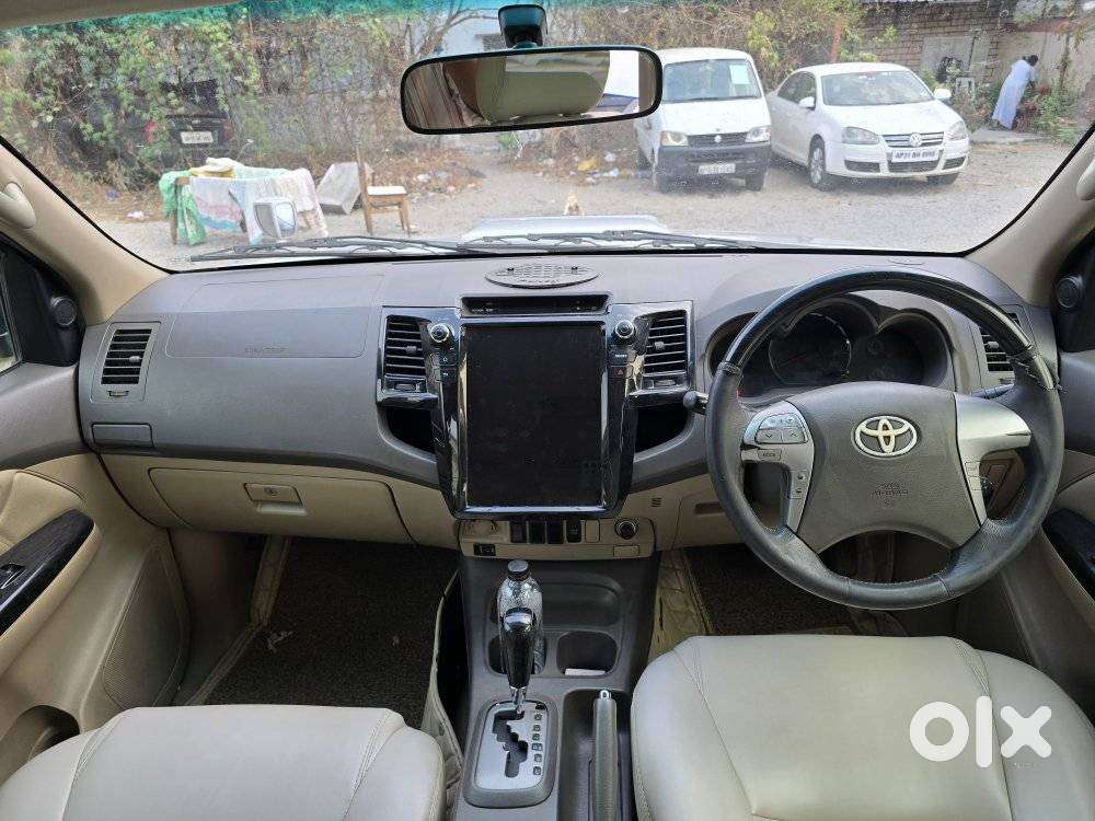 Toyota Fortuner 3.0 4x2 Automatic, 2012, Diesel