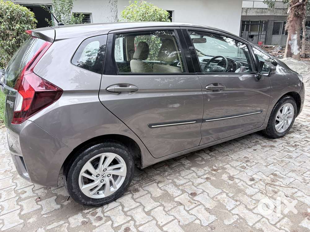Honda Jazz V Automatic, 2016, Petrol