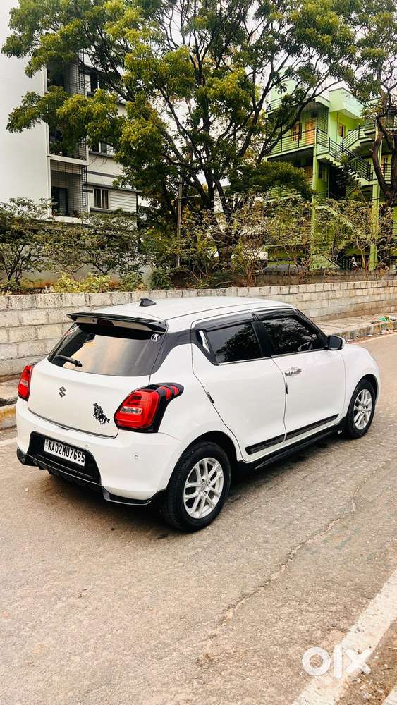 Maruti Suzuki Swift 1.3 Zxi, 2023, Petrol