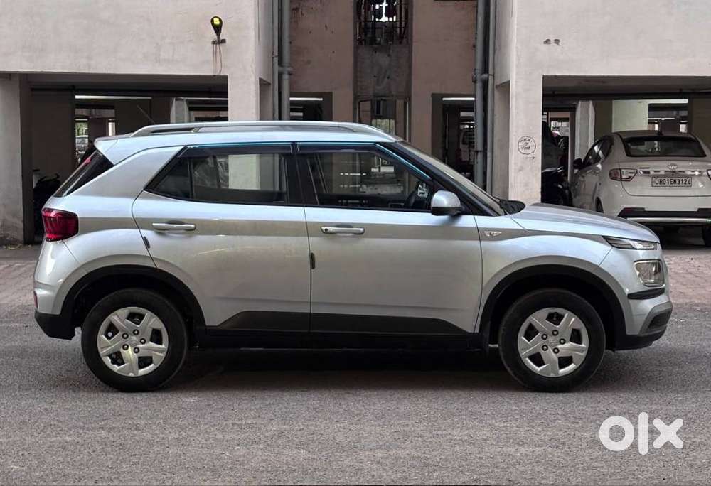 Hyundai Venue S 1.2 Petrol, 2021, Petrol