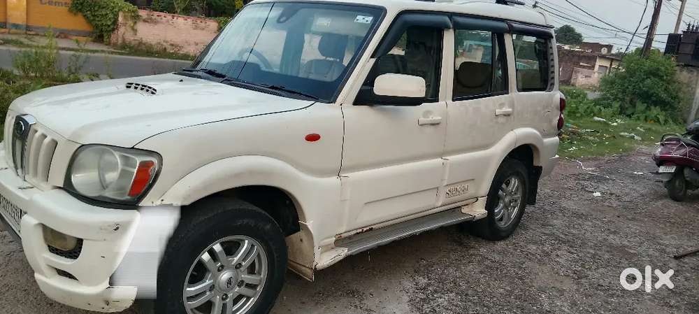 Mahindra Scorpio 2013 2nd Owner