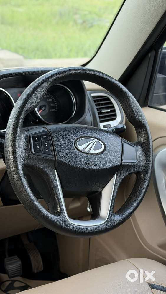 Mahindra Tuv 300 T8 Amt, 2018, Diesel