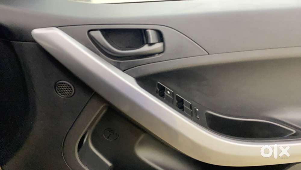 Tata Nexon 1.5 Revotorq Xma Amt (s), 2022, Petrol
