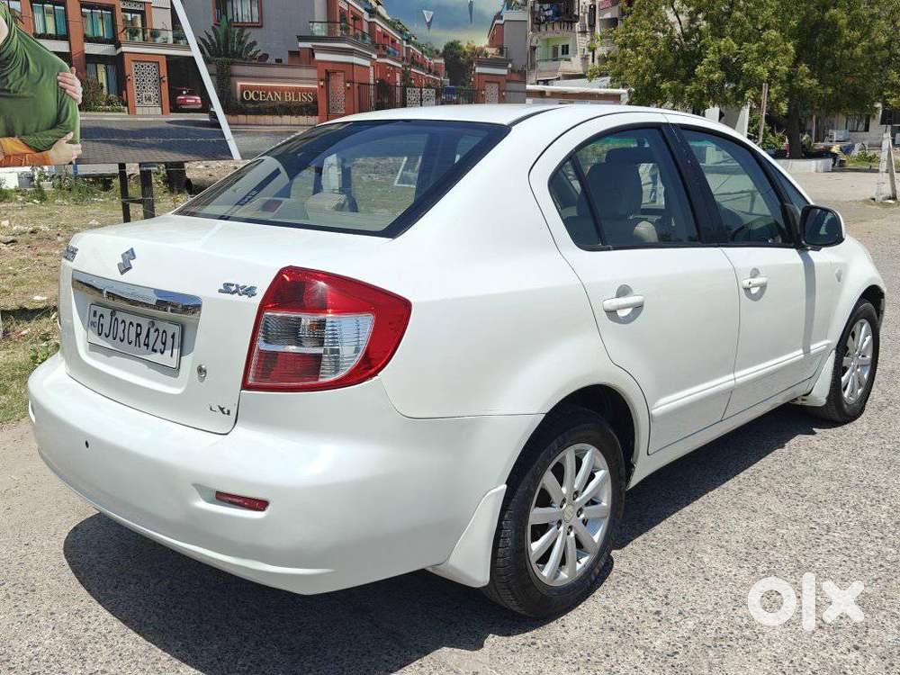 Maruti Suzuki Sx4 Zxi, 2010, Petrol