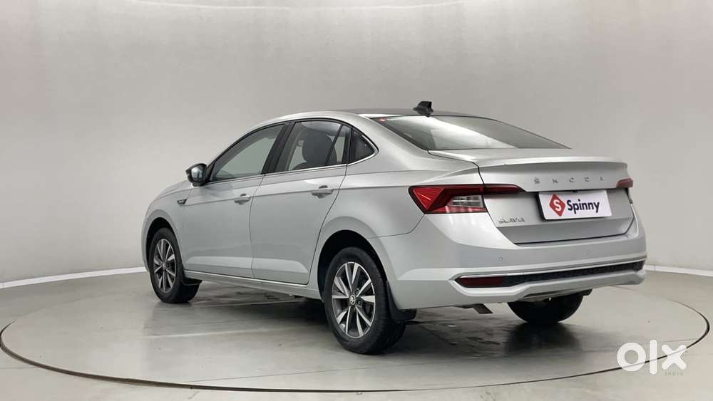 Skoda Slavia Style 1.0l Tsi At, 2022, Petrol