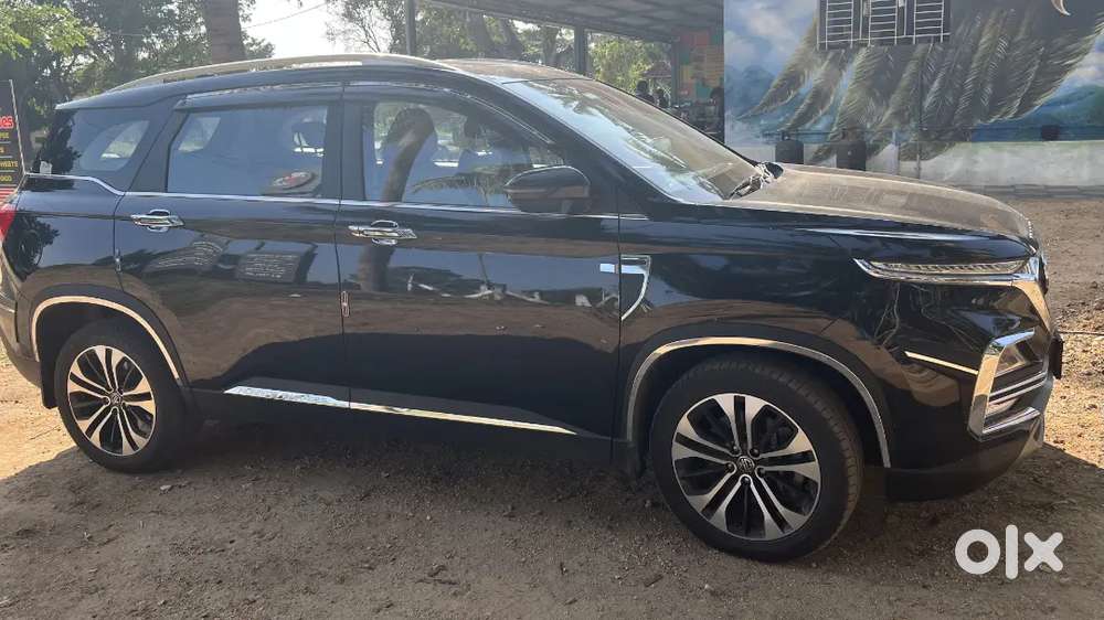 Mg Hector 2022 Petrol  Insurance Valid Till Next Year Mar 2027