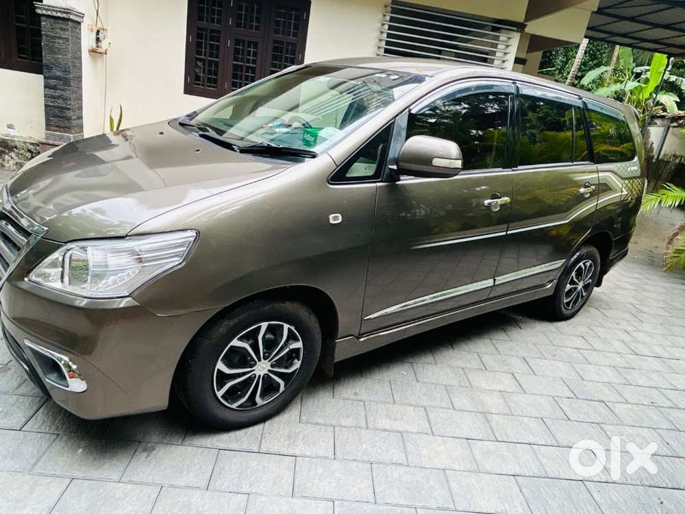Toyota Innova 2015 Diesel Well Maintained