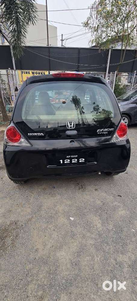 Honda Brio V Automatic, 2013, Petrol