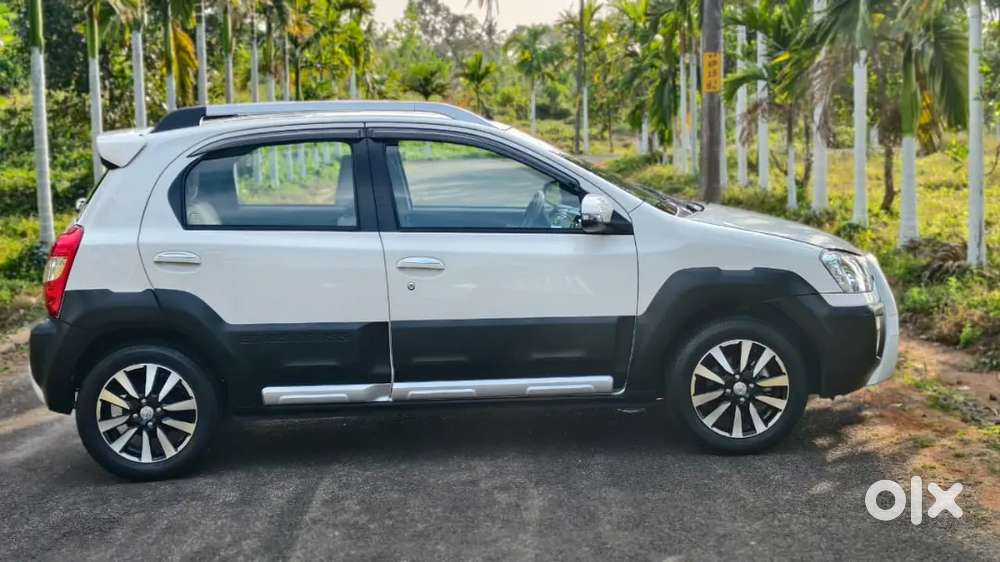 Toyota Etios Cross 2018