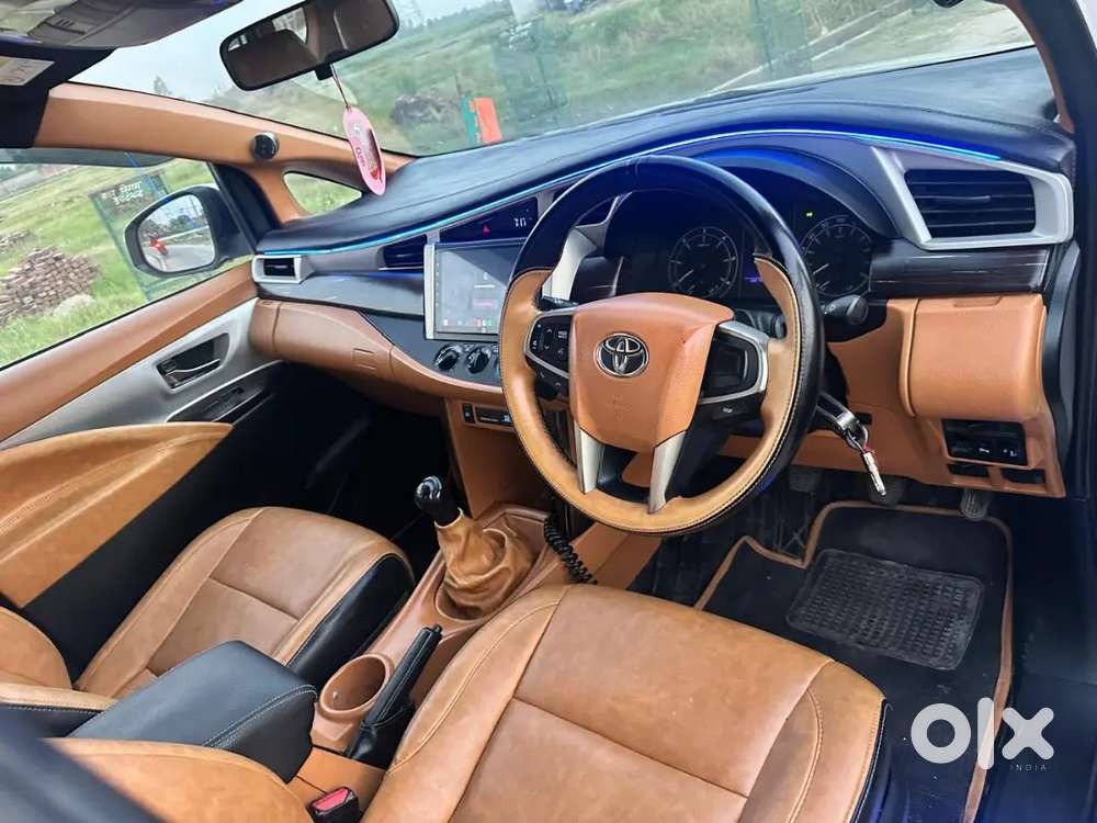 Toyota Innova Hycross 2019