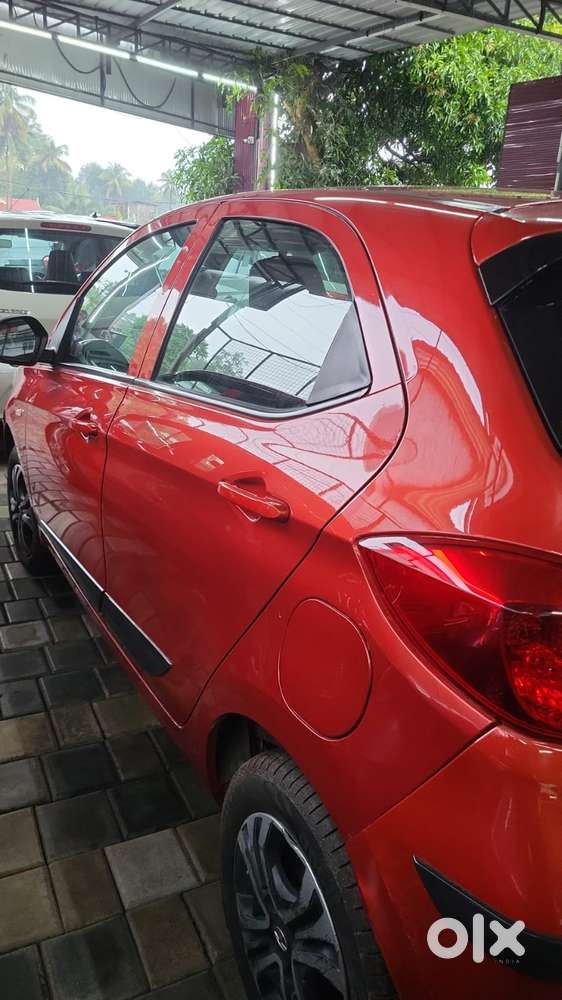 Tata Tiago 1.2 Revotron Xza, 2019, Petrol