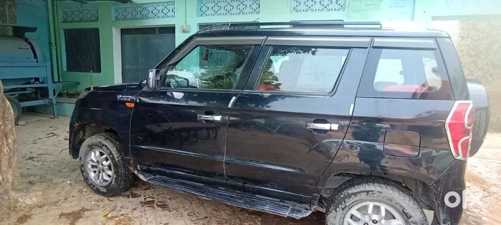 Mahindra Tuv 300 T8