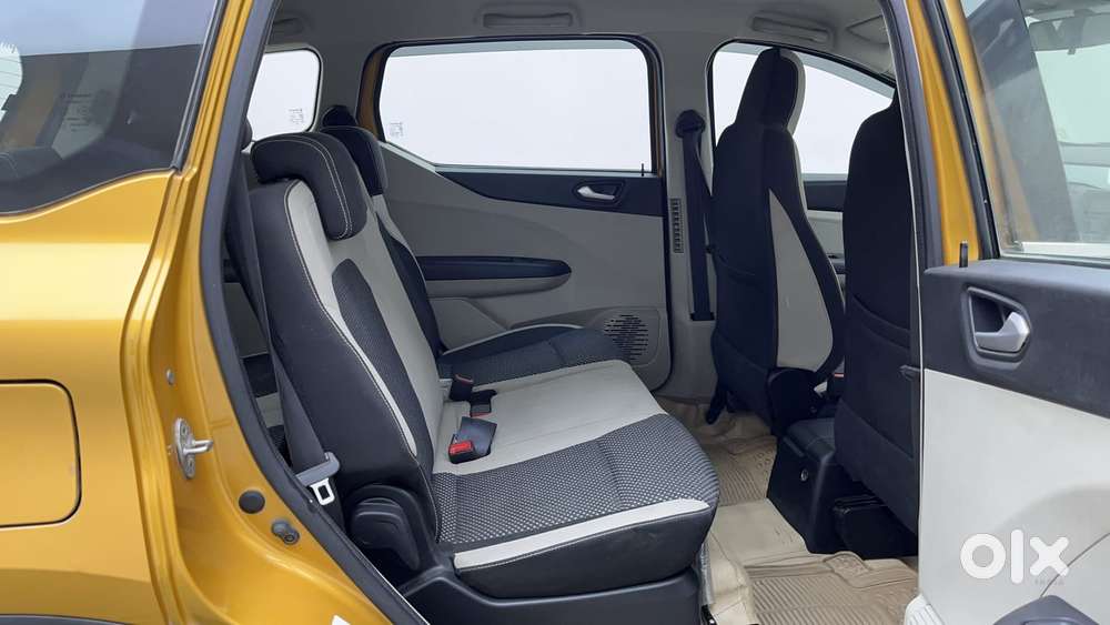 Renault Triber Rxz, 2021, Petrol