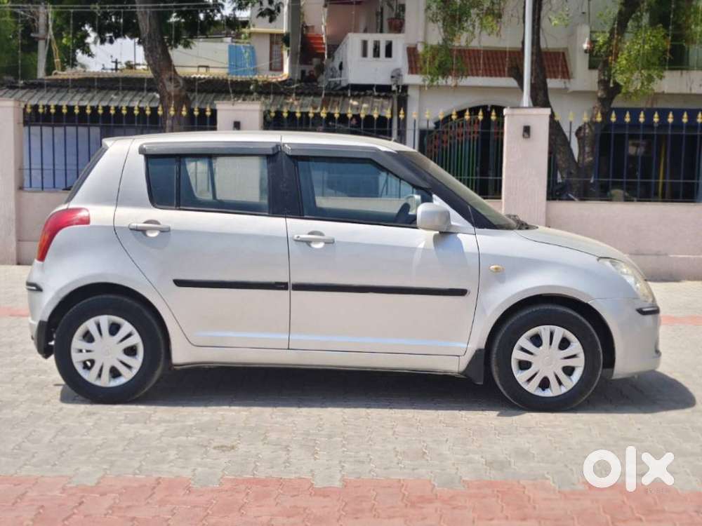 Maruti Suzuki Swift Vxi + Manual, 2006, Petrol