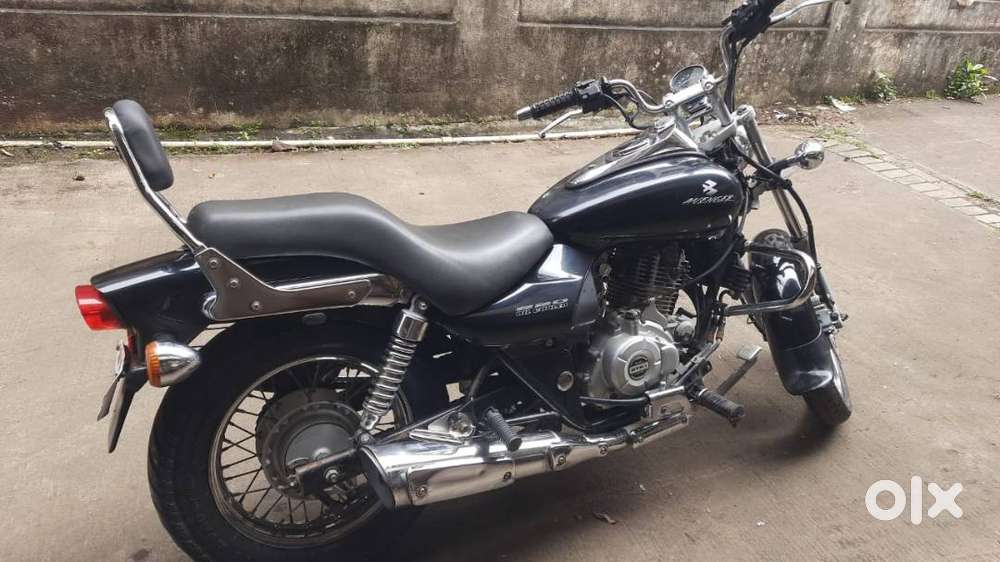 Bajaj Avenger Street 220 Old Model URGENT SALE SHIFTING TO OUT OF