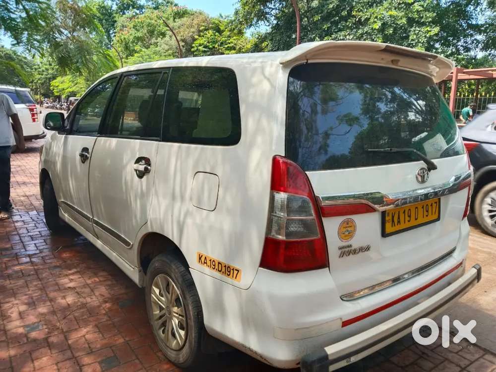 Toyota Innova 2011 Diesel 440000 Km Driven