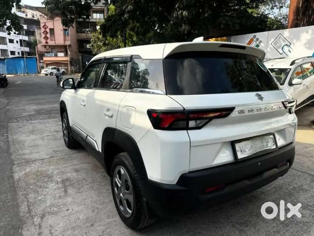 Maruti Brezza Lxi 2024 Sell