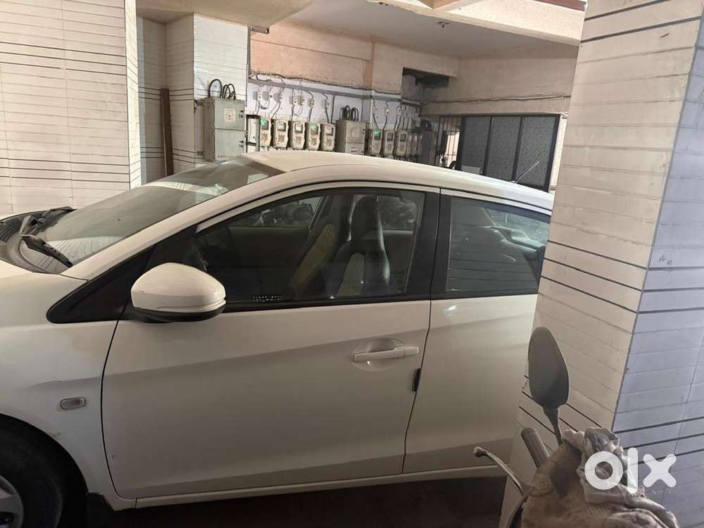 Honda Amaze 2nd Gen 2015 Diesel Well Maintained
