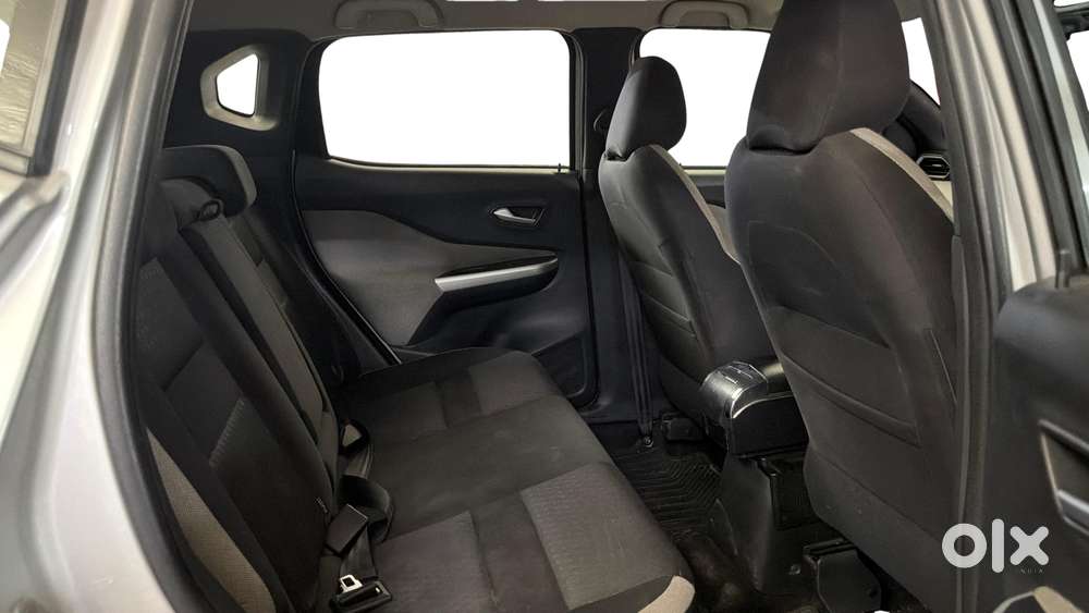 Nissan Magnite 1.0 Xv, 2022, Petrol