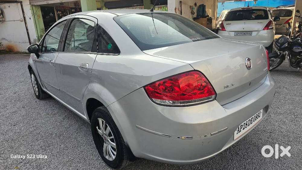 Fiat Linea 2007-2013 Emotion (diesel), 2010, Diesel